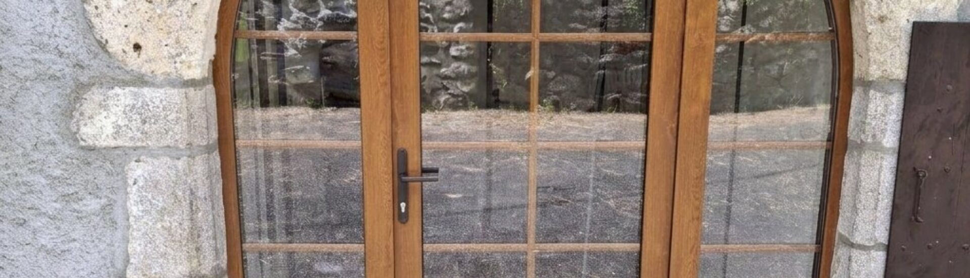 Fermetures et portes aluminium ou PVC