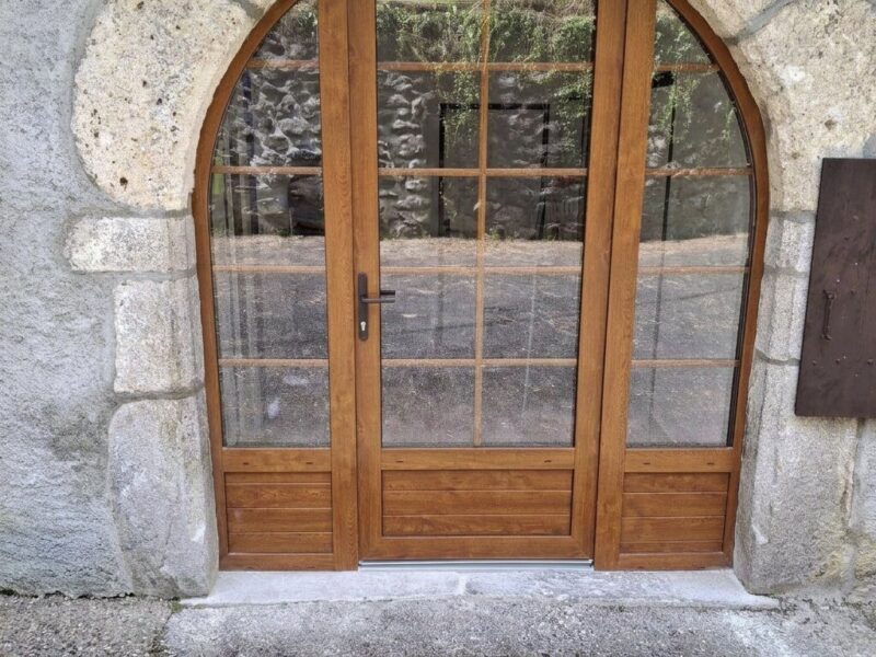 Fermetures et portes aluminium ou PVC